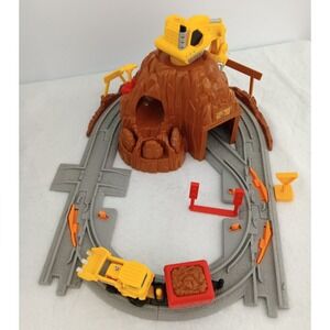 Mattel GeoTRAX Rail & Road System Mount Blast Construction Co.